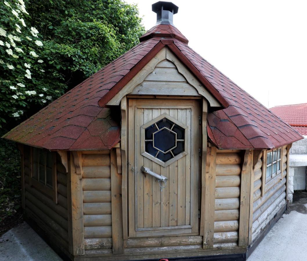 Guesthouse Idila Pod Nanosom Сеножече Екстер'єр фото