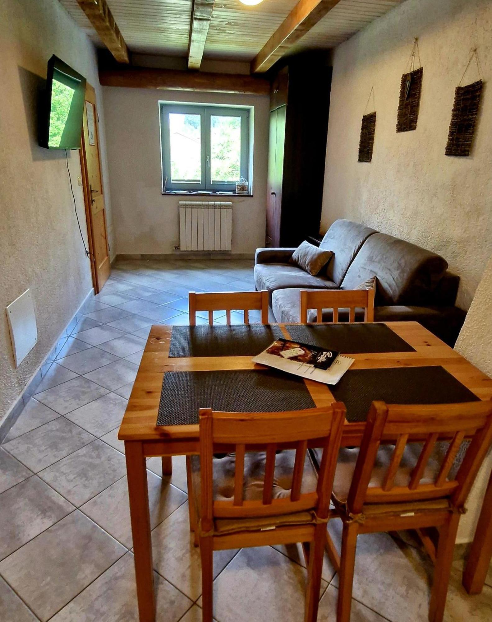 Guesthouse Idila Pod Nanosom Сеножече Екстер'єр фото