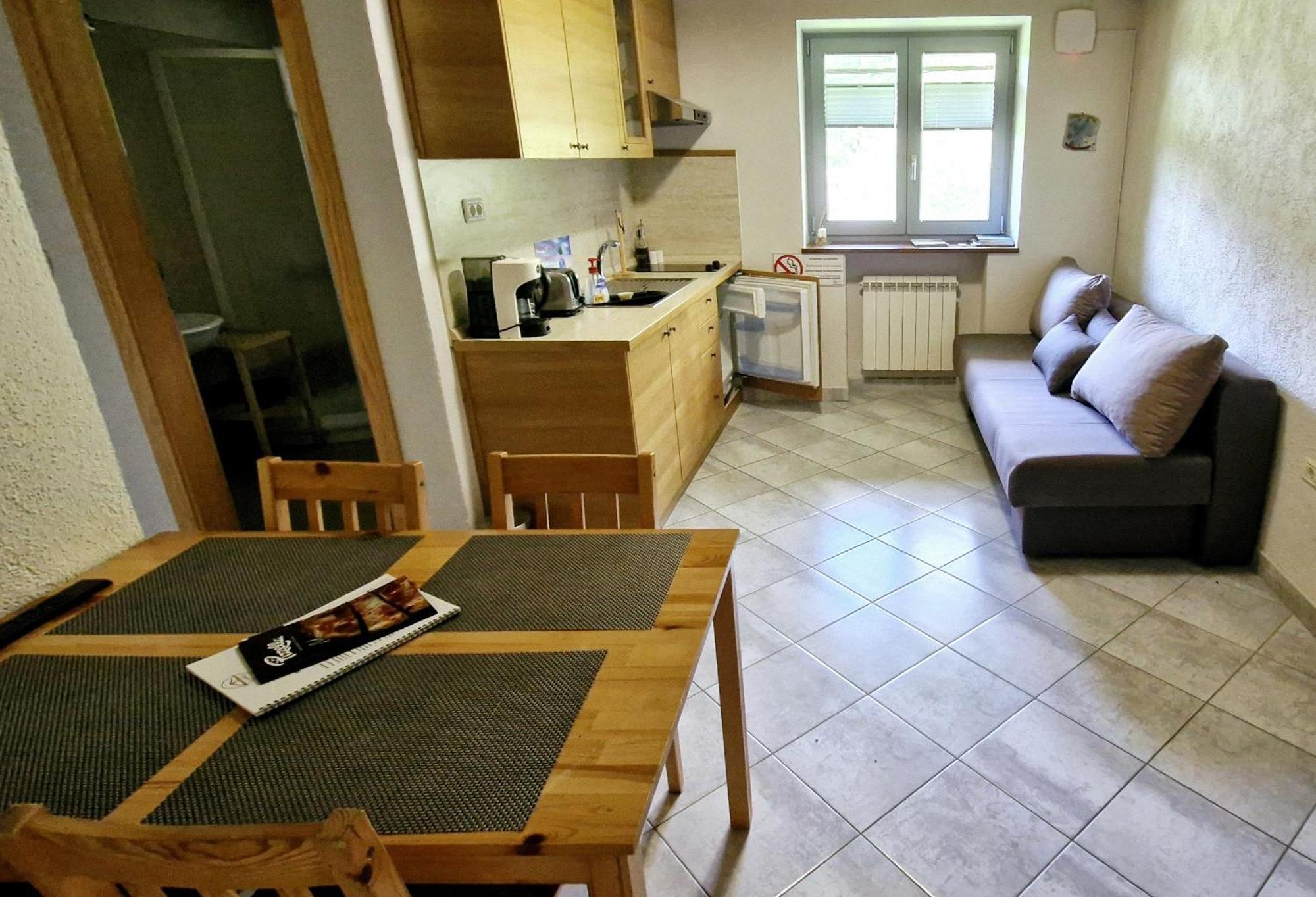 Guesthouse Idila Pod Nanosom Сеножече Екстер'єр фото